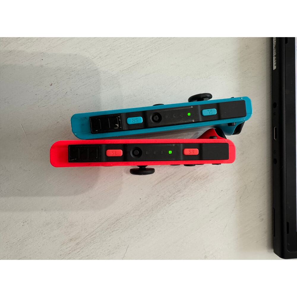 Nintendo Switch 32GB System Console Neon Red & Blue Joy-Cons, Dock Original Box - Picture 8 of 12